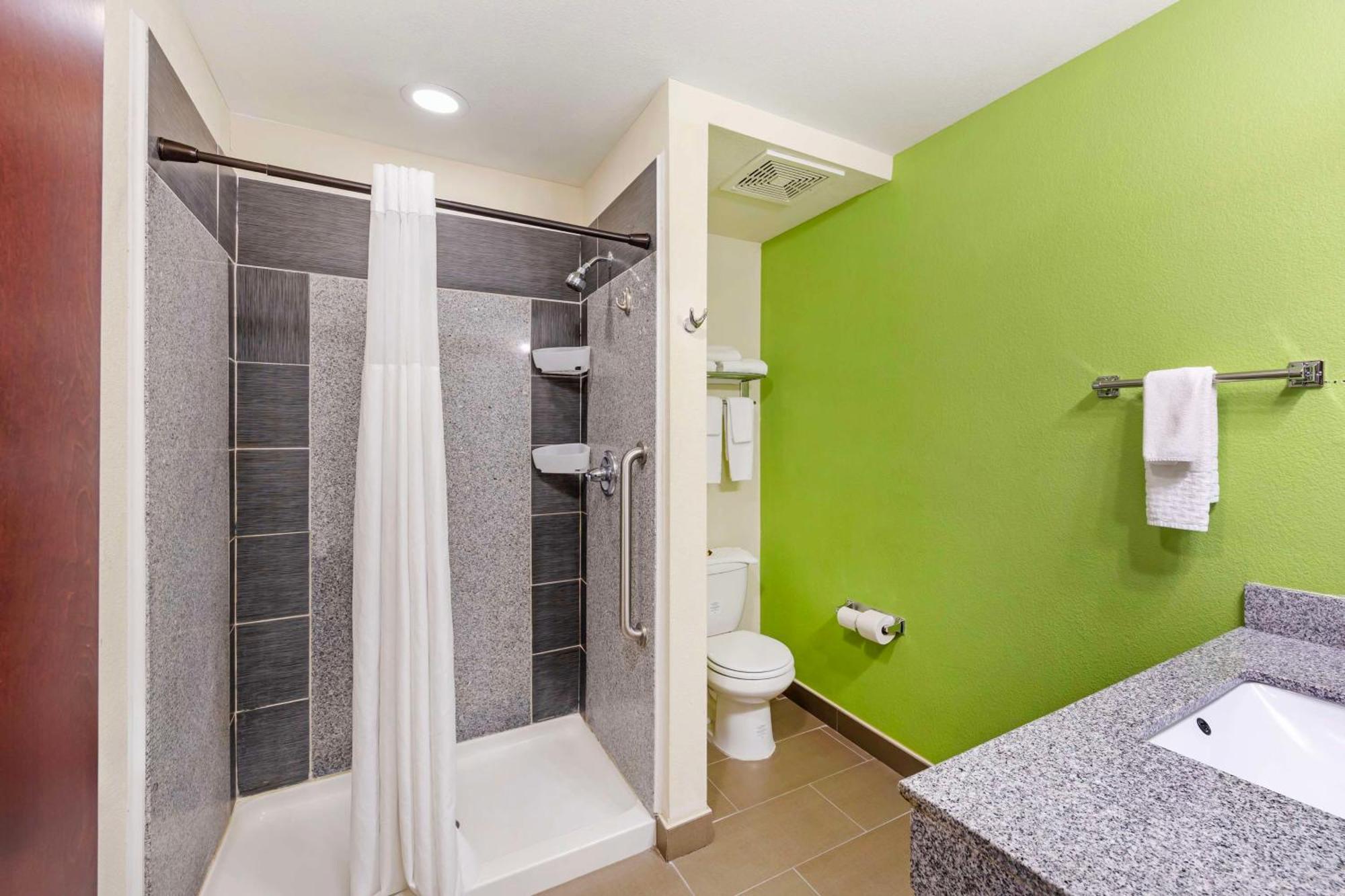 Best Western Plus Pratt Exterior foto