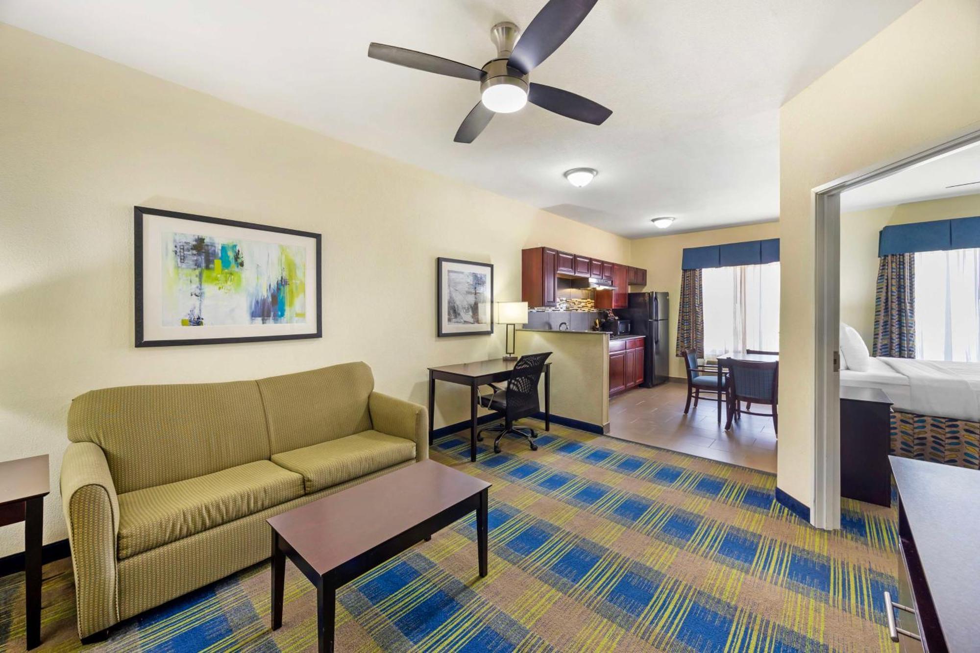 Best Western Plus Pratt Exterior foto