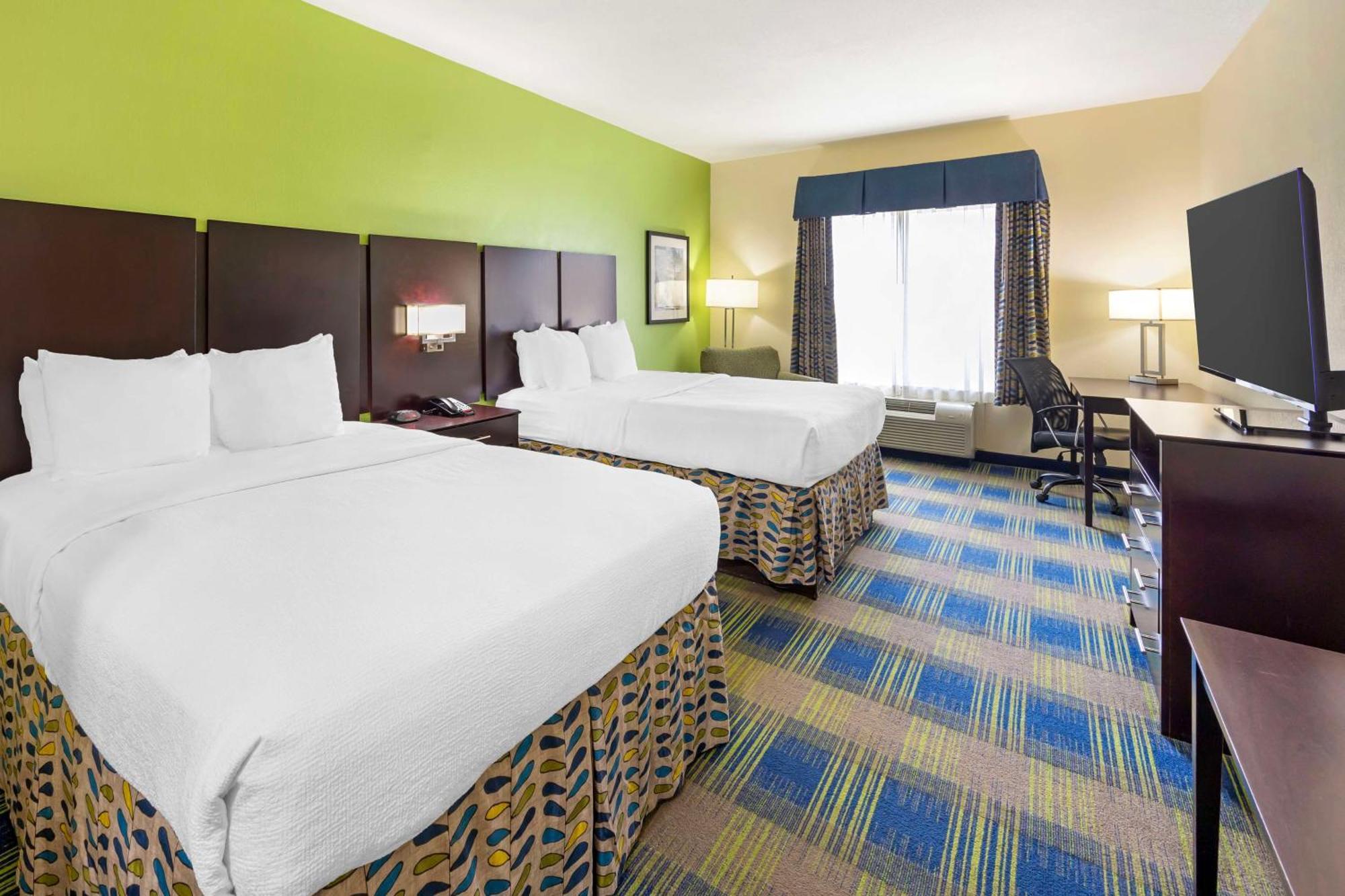 Best Western Plus Pratt Exterior foto